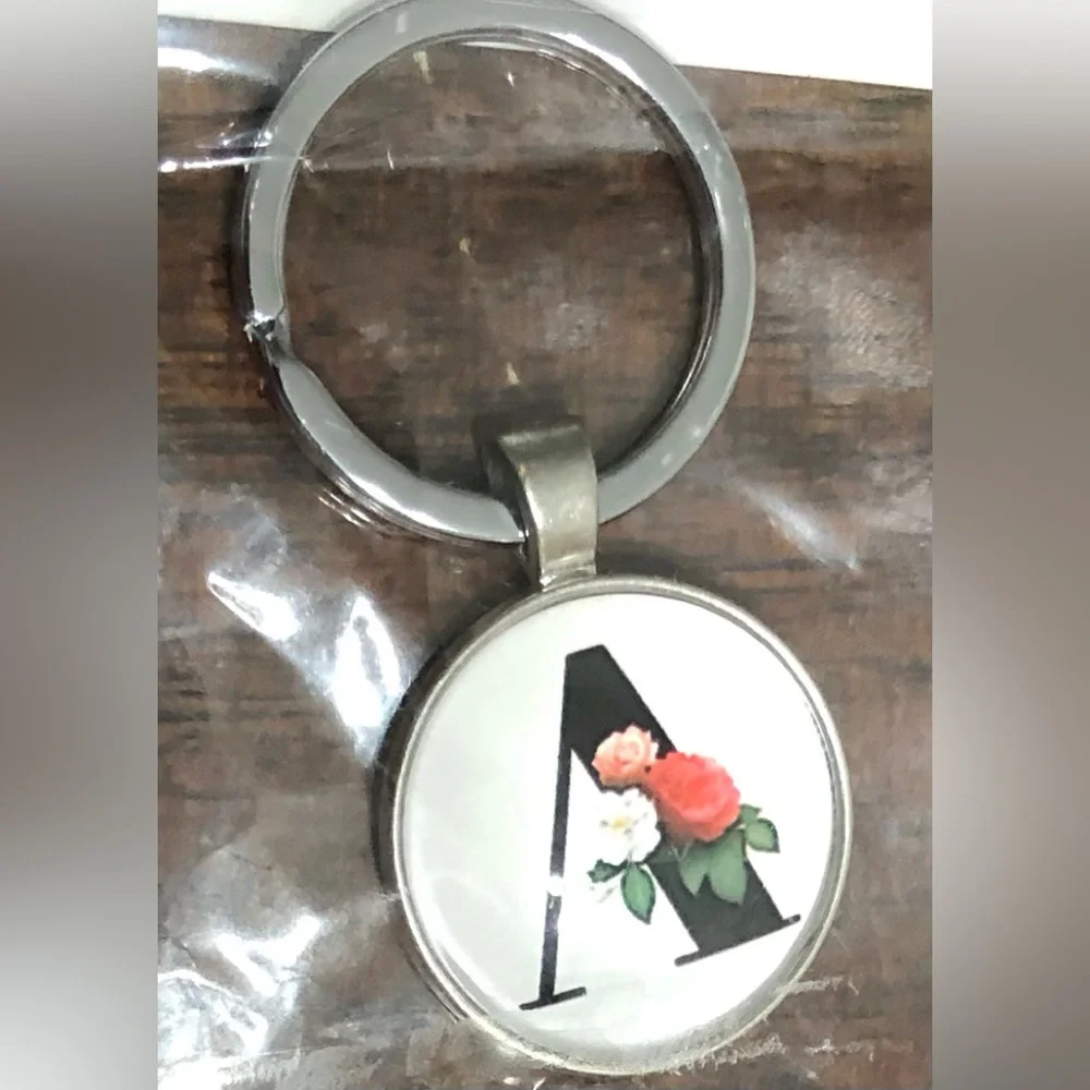 Keychain Ring Letter A Flowers white